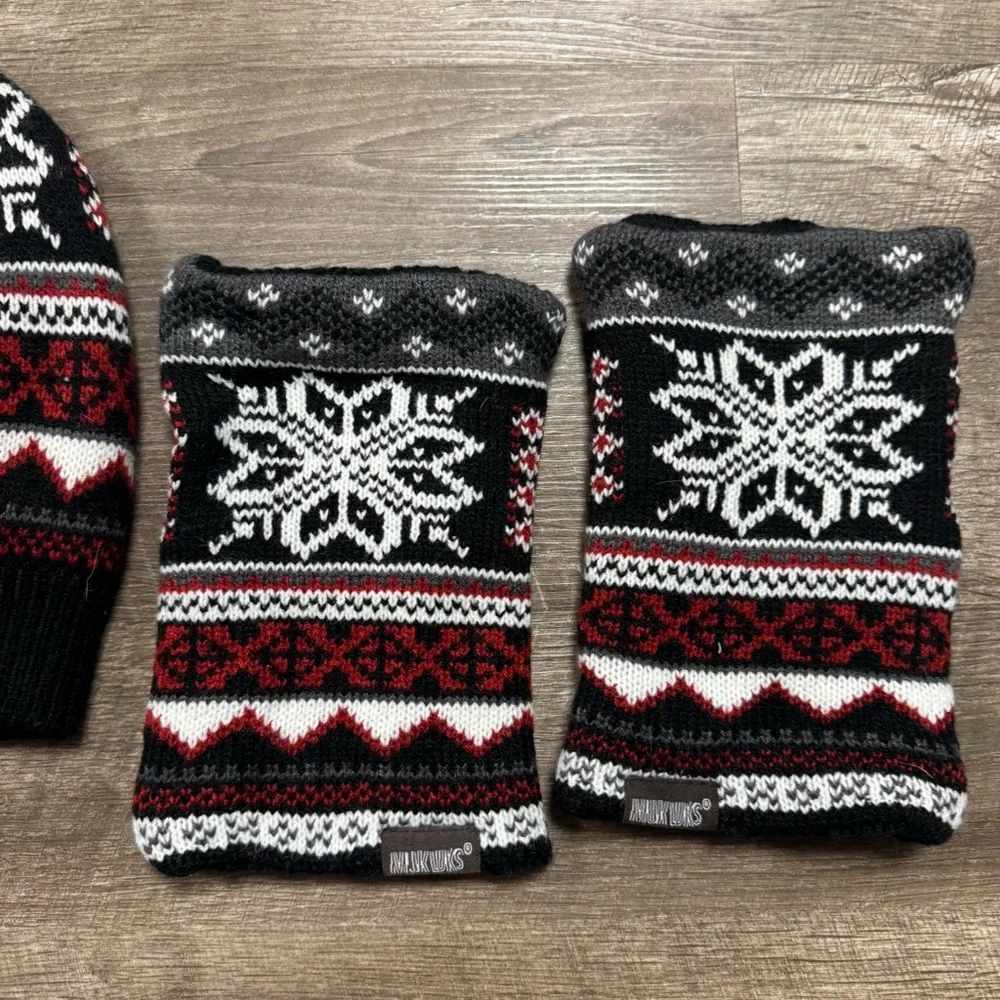 Muk Luks Beanie & Wrist Cuffs Set